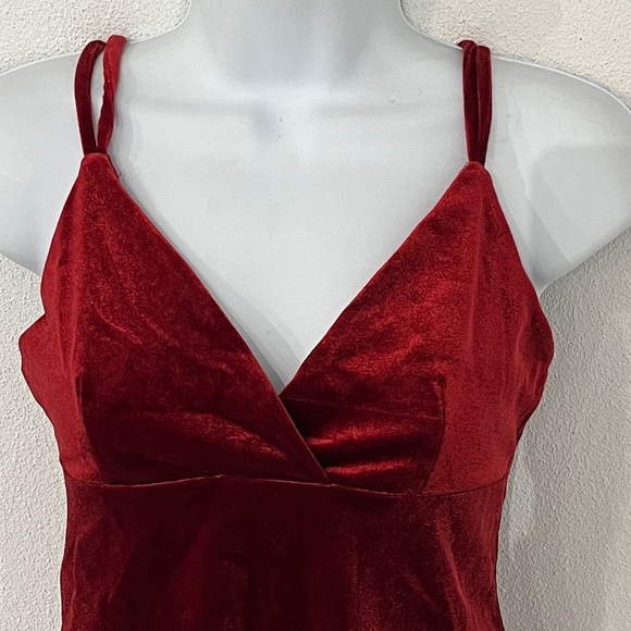Forever 21 Velvet Bodysuit NWT Size M - Picture 3 of 5